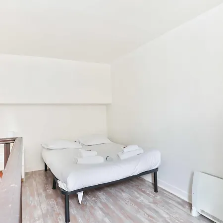 Le Marais - Rue De Bretagne * Paříž