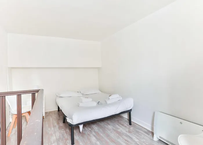 Le Marais - Rue De Bretagne * Paříž